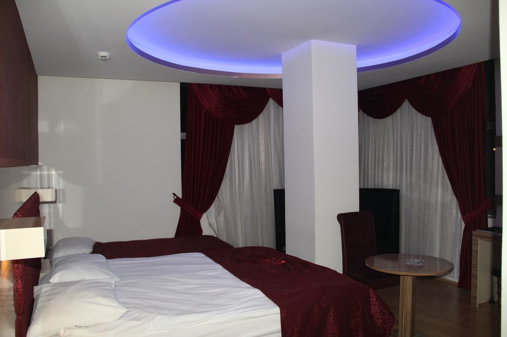 Grand Ezel Hotel Мерсин Экстерьер фото